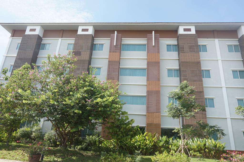 Akelada Hotel Nang Rong Exterior foto